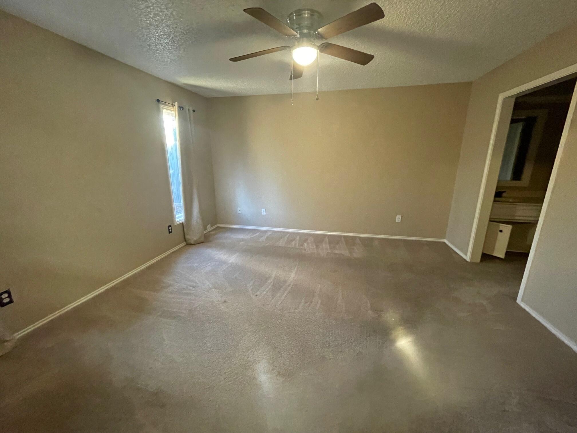 5411 95th Street Lubbock, TX 79424 - Photo 10 of 29 IMG_2457