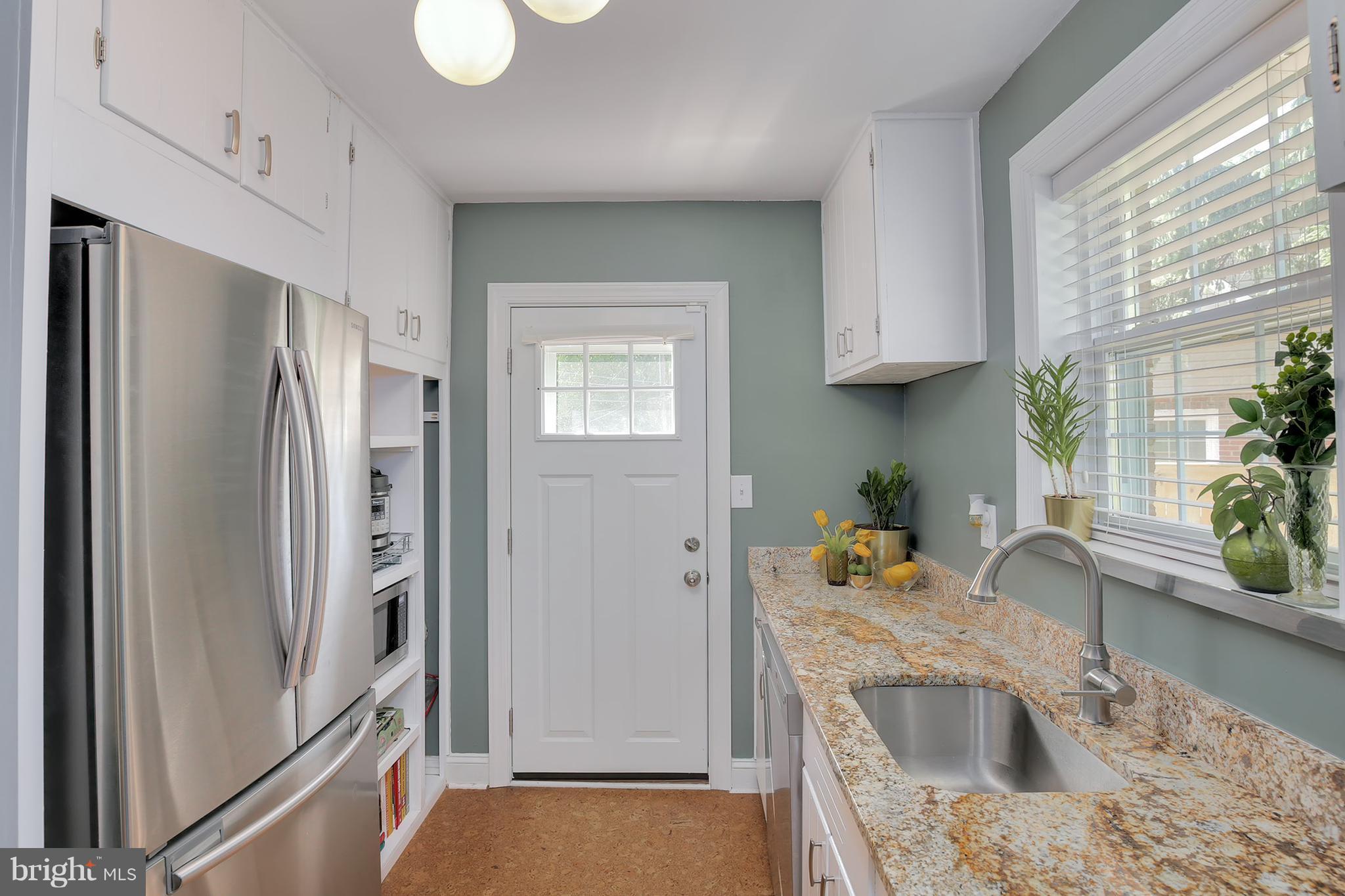 1922 Brisbane Street Silver Spring, MD 20902 - Photo 5 of 28 Kitchen