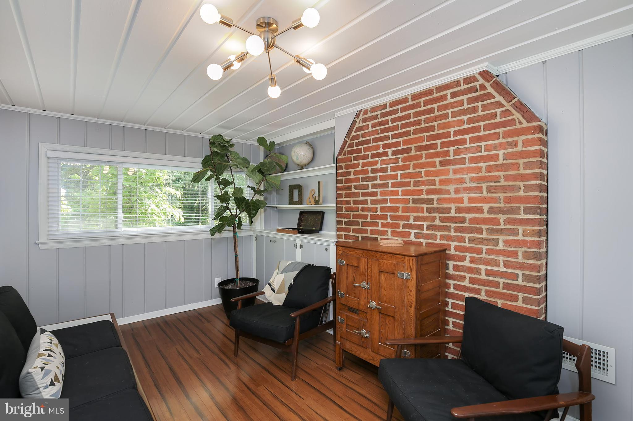 1922 Brisbane Street Silver Spring, MD 20902 - Photo 9 of 28 Interior (General)