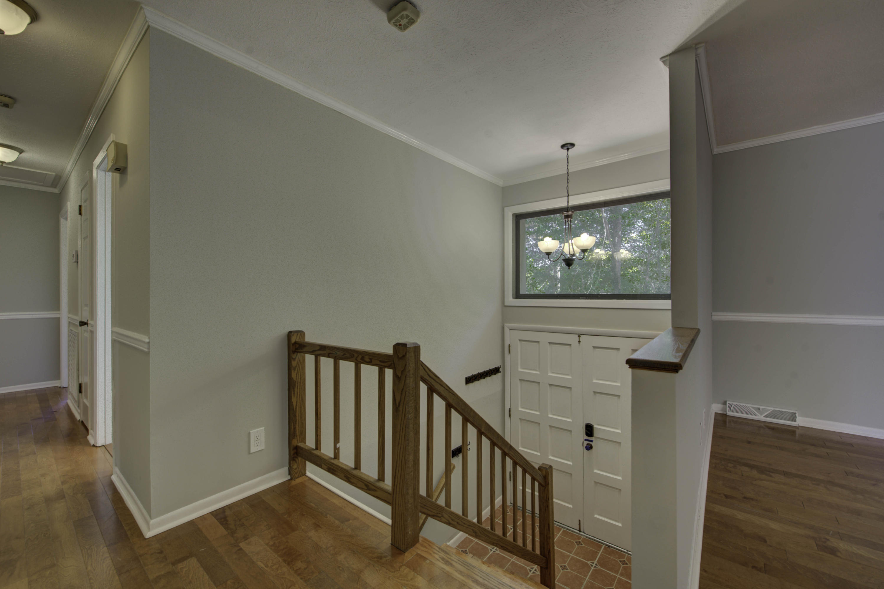 125 Netherlands Road Oak Ridge, TN 37830 - Photo 3 of 28 4