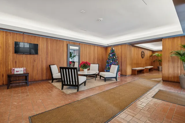 $215,000 | 801 South Plymouth Court, Unit 415, Chicago, IL 60605