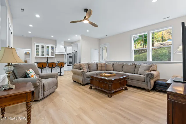 $599,000 | 317 Highland Trace Road, Sharps Chapel, TN 37866