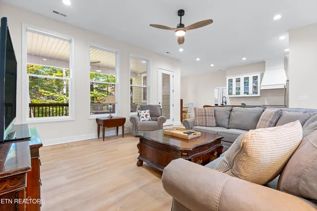 $599,000 | 317 Highland Trace Road, Sharps Chapel, TN 37866