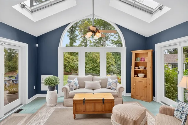 $1,425,000 | 7 Mary Leal Lane, Sandwich, MA 02537