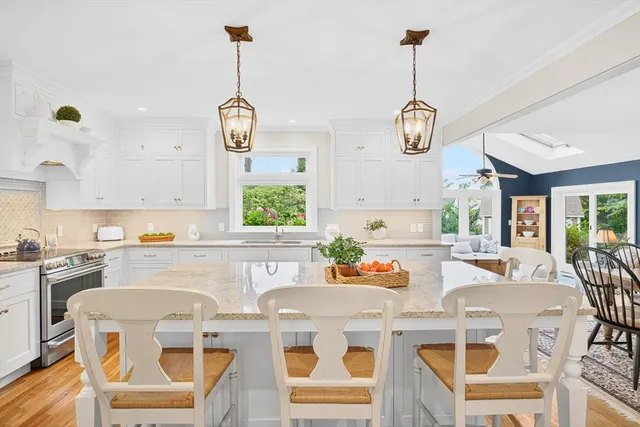 $1,425,000 | 7 Mary Leal Lane, Sandwich, MA 02537