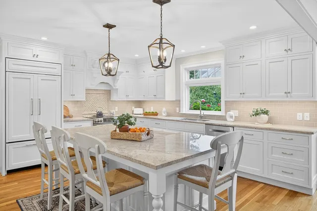 $1,425,000 | 7 Mary Leal Lane, Sandwich, MA 02537