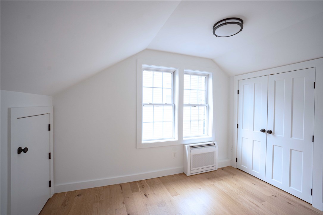 57 Callender Avenue Newport, RI 02840 - Photo 17 of 35