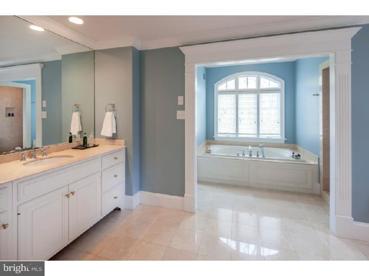 15 Kinterra Road Wayne, PA 19087 - Photo 13 of 25 Master Bathroom