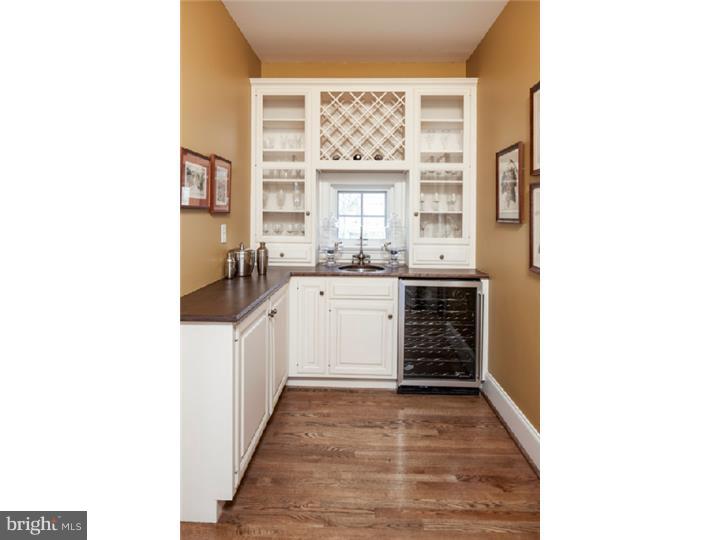 15 Kinterra Road Wayne, PA 19087 - Photo 4 of 25 Butler Pantry