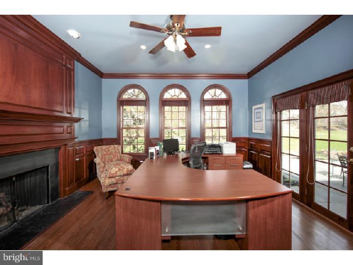15 Kinterra Road Wayne, PA 19087 - Photo 6 of 25 Library