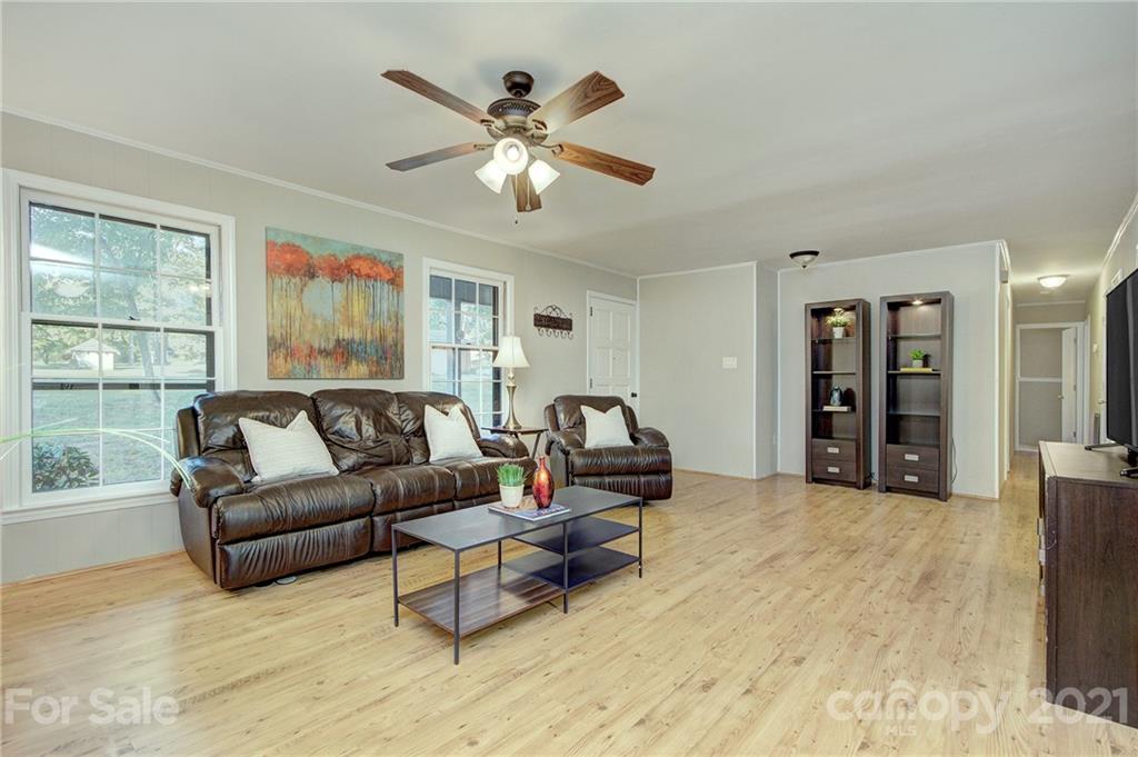 113 Gable Road Mooresville, NC 28115 - Photo 4 of 25 Gallery Image 4