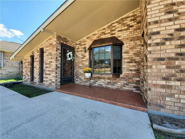 $2,400 | 114 Gamma Street, Belle Chasse, LA 70037