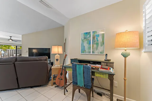 $3,800 | 1127 East Seminole Avenue, Unit 4B, Jupiter, FL 33477