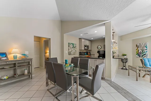 $3,800 | 1127 East Seminole Avenue, Unit 4B, Jupiter, FL 33477