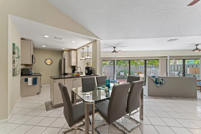 $3,800 | 1127 East Seminole Avenue, Unit 4B, Jupiter, FL 33477