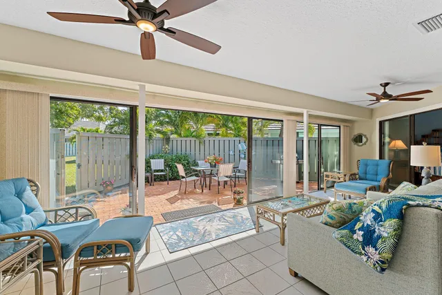 $3,800 | 1127 East Seminole Avenue, Unit 4B, Jupiter, FL 33477