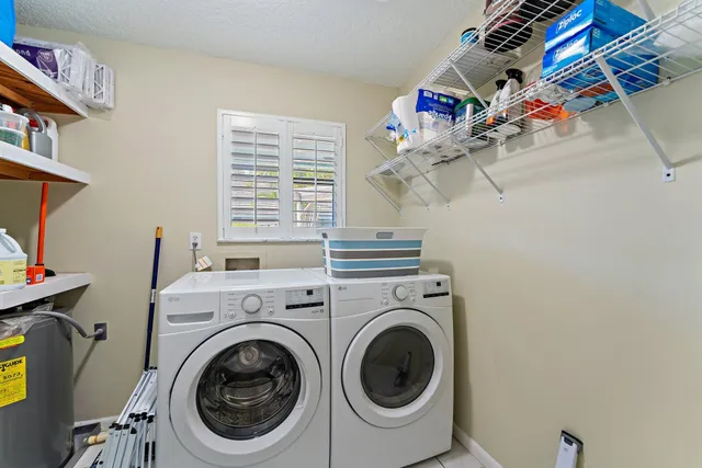 $3,800 | 1127 East Seminole Avenue, Unit 4B, Jupiter, FL 33477