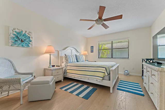 $3,800 | 1127 East Seminole Avenue, Unit 4B, Jupiter, FL 33477