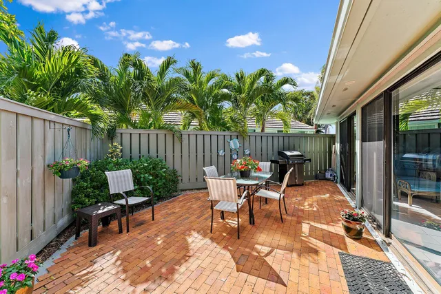 $3,800 | 1127 East Seminole Avenue, Unit 4B, Jupiter, FL 33477