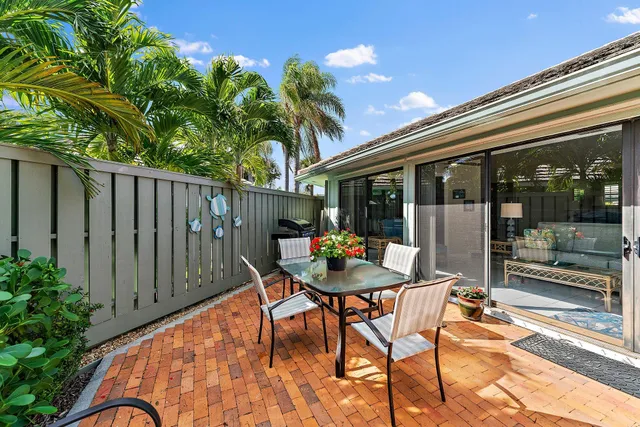 $3,800 | 1127 East Seminole Avenue, Unit 4B, Jupiter, FL 33477