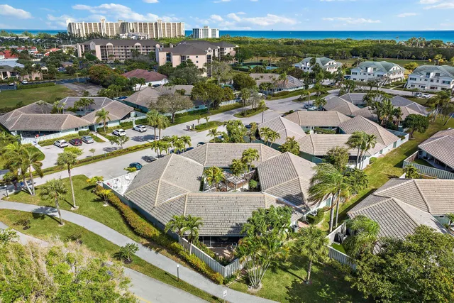 $3,800 | 1127 East Seminole Avenue, Unit 4B, Jupiter, FL 33477