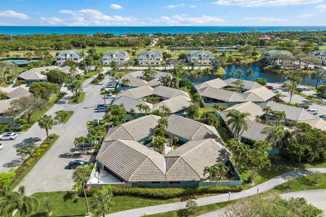 $3,800 | 1127 East Seminole Avenue, Unit 4B, Jupiter, FL 33477