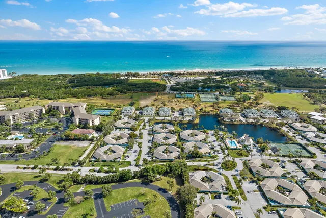 $3,800 | 1127 East Seminole Avenue, Unit 4B, Jupiter, FL 33477