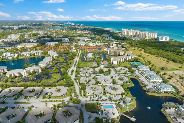 $3,800 | 1127 East Seminole Avenue, Unit 4B, Jupiter, FL 33477