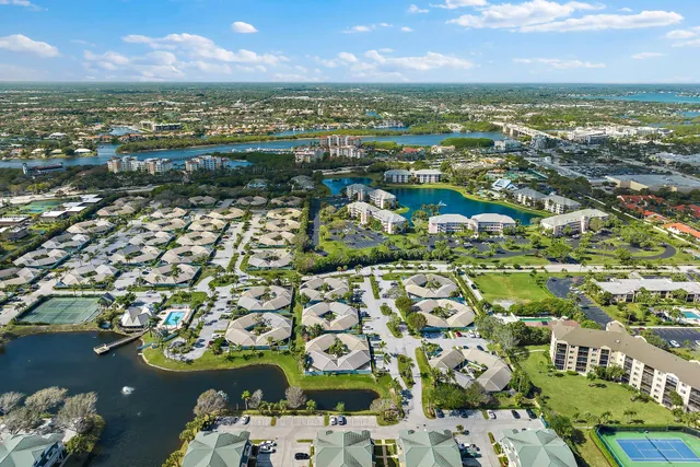 $3,800 | 1127 East Seminole Avenue, Unit 4B, Jupiter, FL 33477