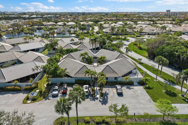 $3,800 | 1127 East Seminole Avenue, Unit 4B, Jupiter, FL 33477