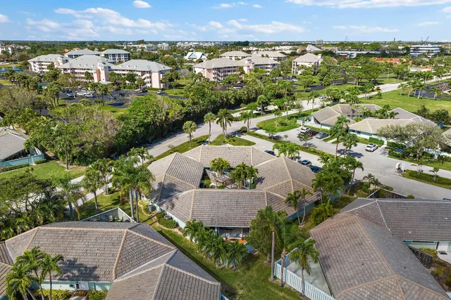 $3,800 | 1127 East Seminole Avenue, Unit 4B, Jupiter, FL 33477