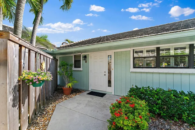 $3,800 | 1127 East Seminole Avenue, Unit 4B, Jupiter, FL 33477