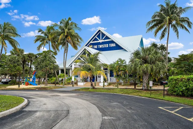 $3,800 | 1127 East Seminole Avenue, Unit 4B, Jupiter, FL 33477