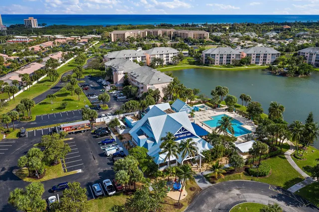 $3,800 | 1127 East Seminole Avenue, Unit 4B, Jupiter, FL 33477