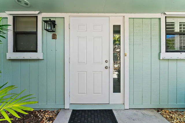 $3,800 | 1127 East Seminole Avenue, Unit 4B, Jupiter, FL 33477