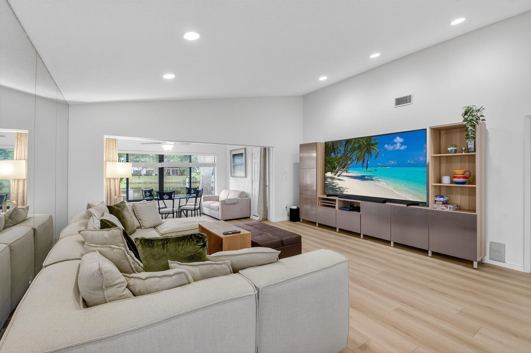 24 Westgate Lane, Unit A Boynton Beach, FL 33436 - Photo 28 of 94 Living Room