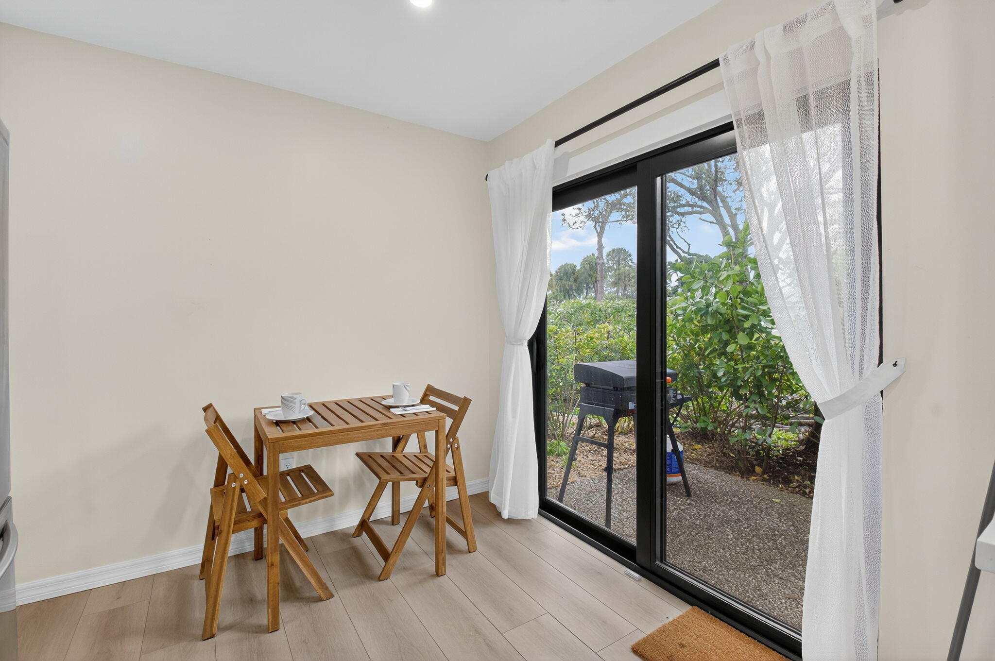 24 Westgate Lane, Unit A Boynton Beach, FL 33436 - Photo 5 of 94 Eat-in Kitchen