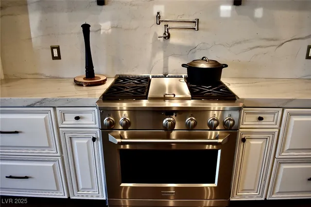 $775,000 | 220 Palmetto Pointe Drive, Henderson, NV 89012