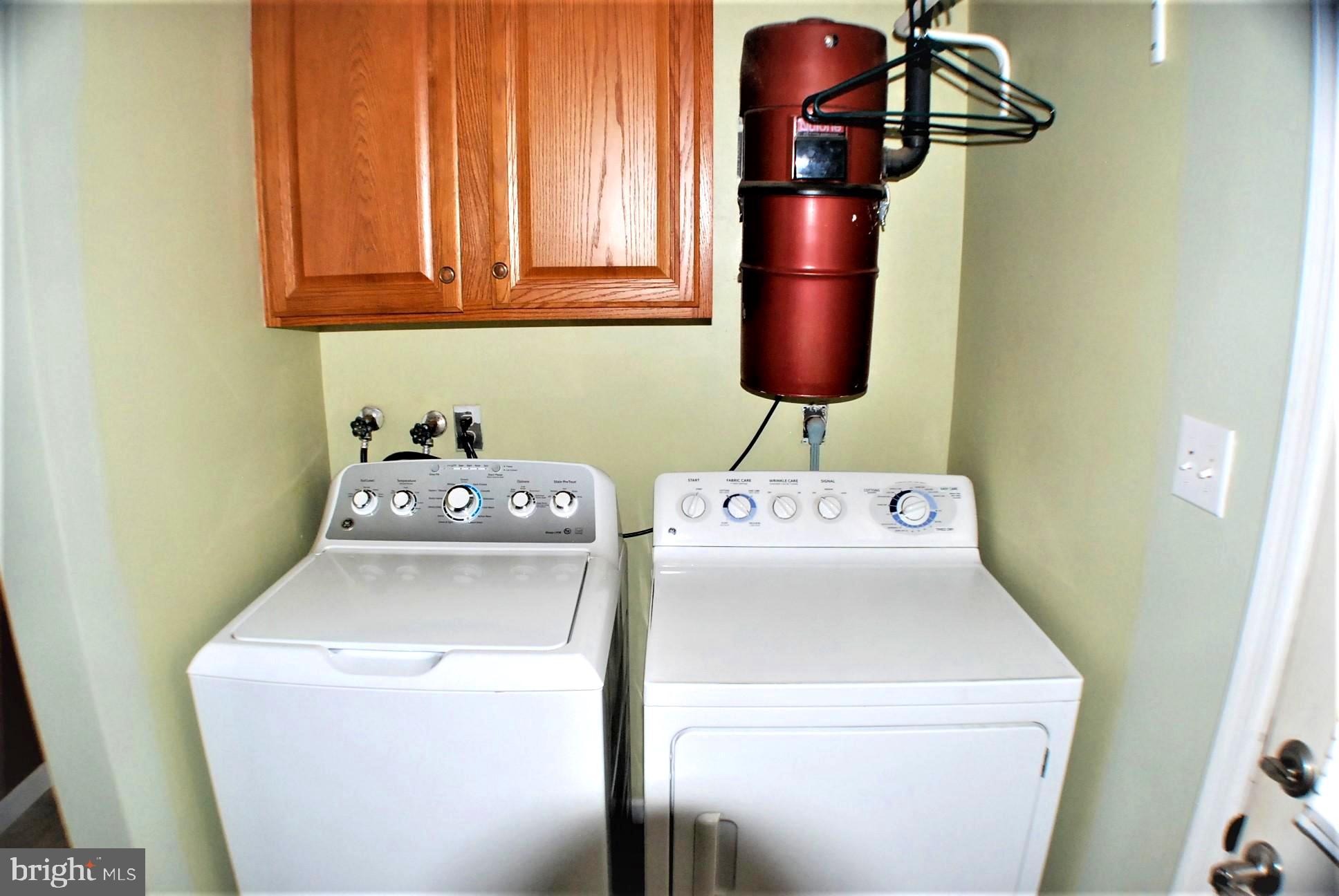 100 Brunswick Road Stephens City, VA 22655 - Photo 16 of 31 Laundry area