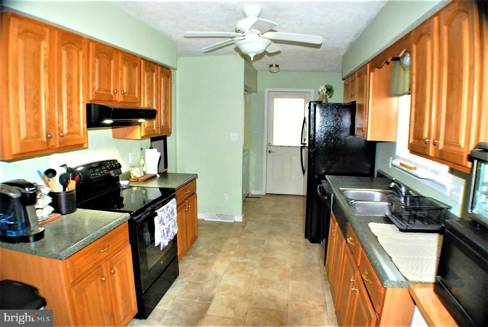 100 Brunswick Road Stephens City, VA 22655 - Photo 4 of 31 Kitchen