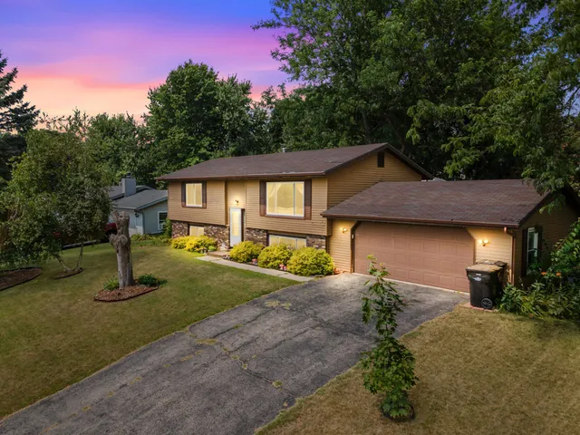 $380,000 | 620 Acker Parkway, DeForest, WI 53532