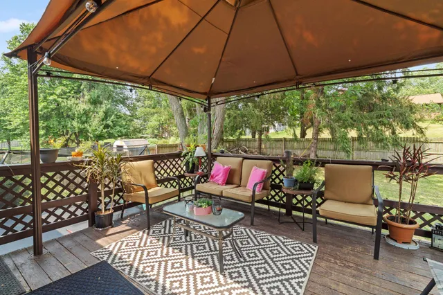 $380,000 | 620 Acker Parkway, DeForest, WI 53532