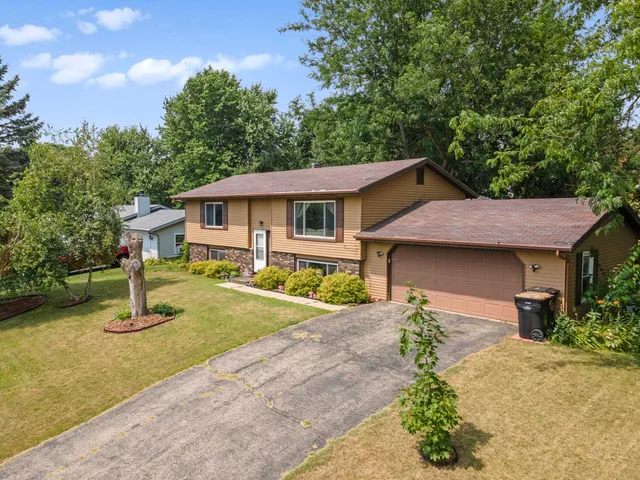 $380,000 | 620 Acker Parkway, DeForest, WI 53532