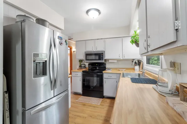 $380,000 | 620 Acker Parkway, DeForest, WI 53532