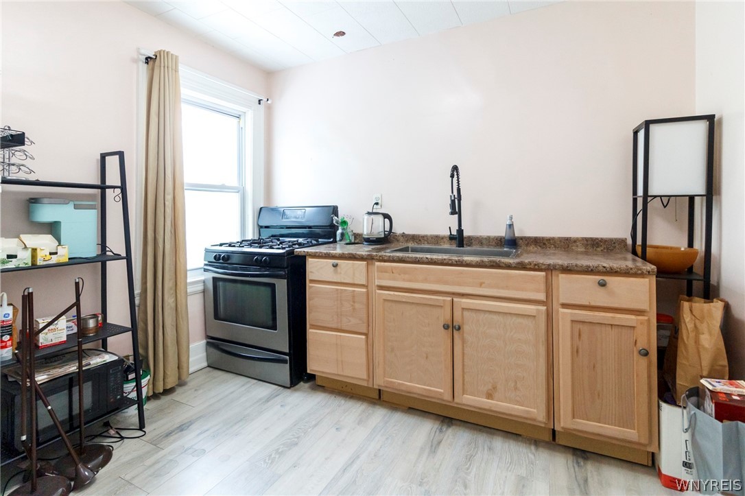 263 Sumner Place Buffalo, NY 14211 - Photo 13 of 43