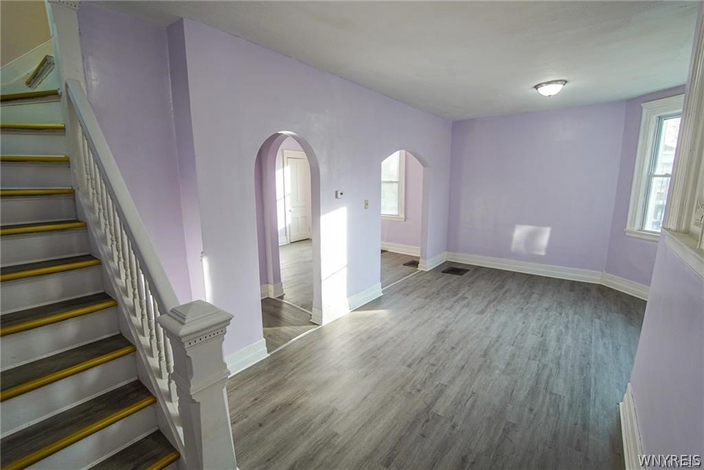 263 Sumner Place Buffalo, NY 14211 - Photo 7 of 43