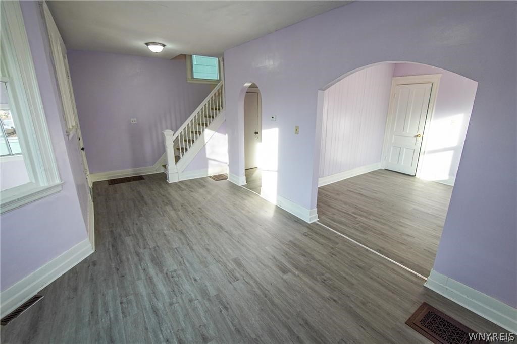 263 Sumner Place Buffalo, NY 14211 - Photo 8 of 43