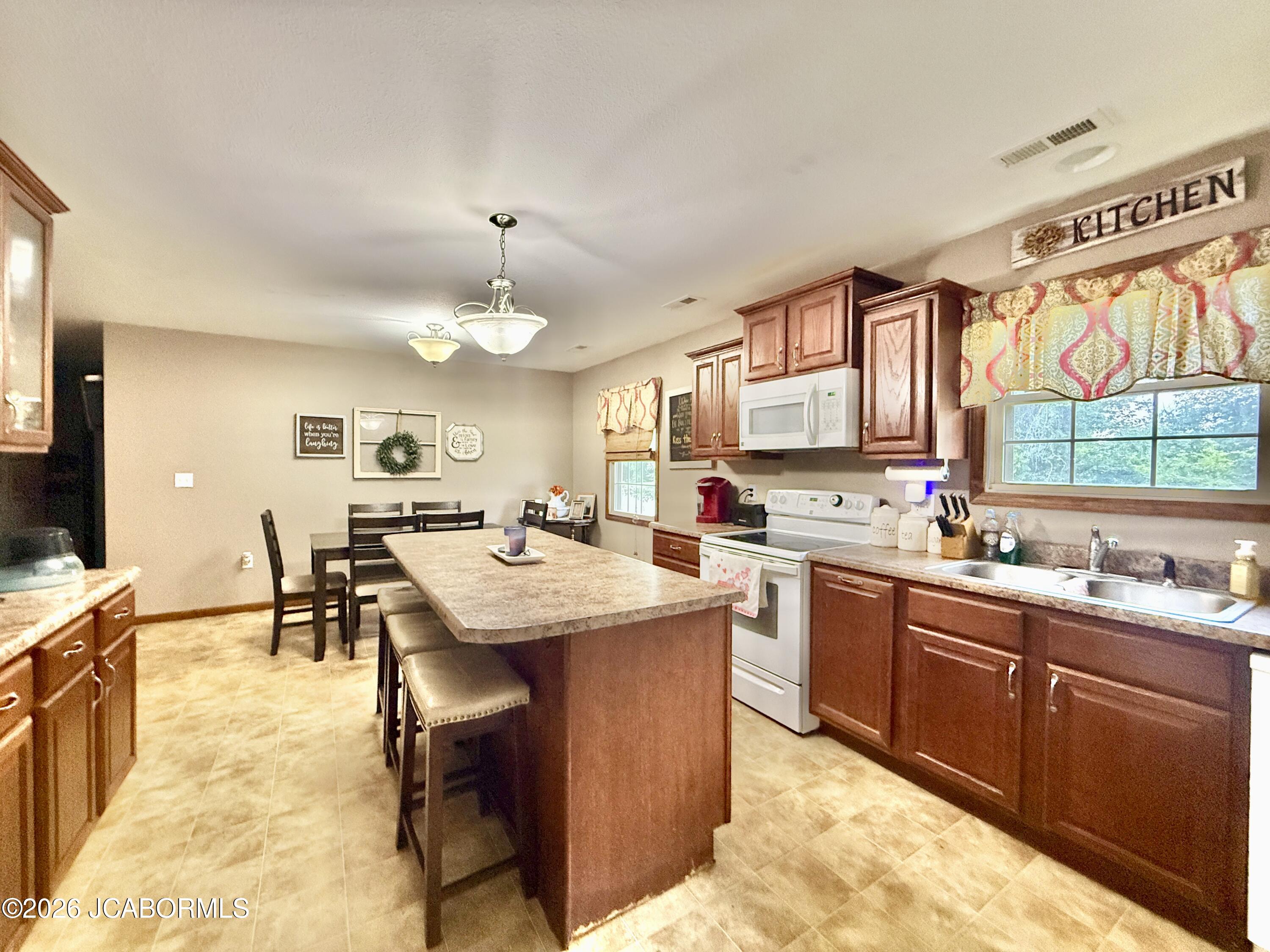 404 Dane Lane California, MO 65018 - Photo 6 of 23