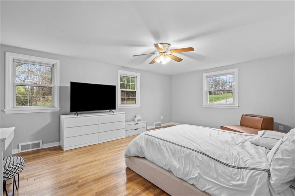 250 West Chapel Ridge Road Pittsburgh, PA 15238 - Photo 11 of 22 Gallery Image 11
