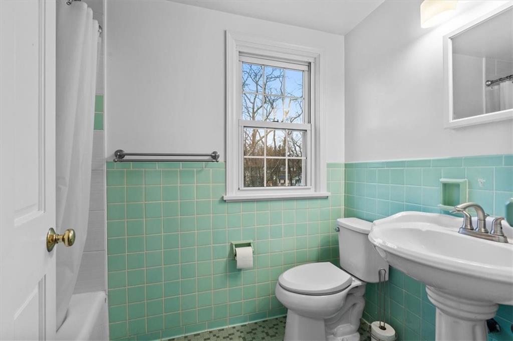 250 West Chapel Ridge Road Pittsburgh, PA 15238 - Photo 19 of 22 Gallery Image 19